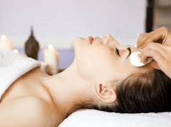 Tratamiento Facial con Aromaterapia